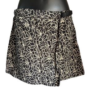 Eddie Bauer Black and Cream Leaf-Print wrap around Skirt side clip sz M Nylon